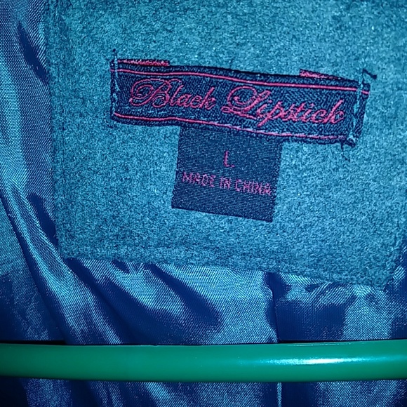 Coats - Picture 4 of 5